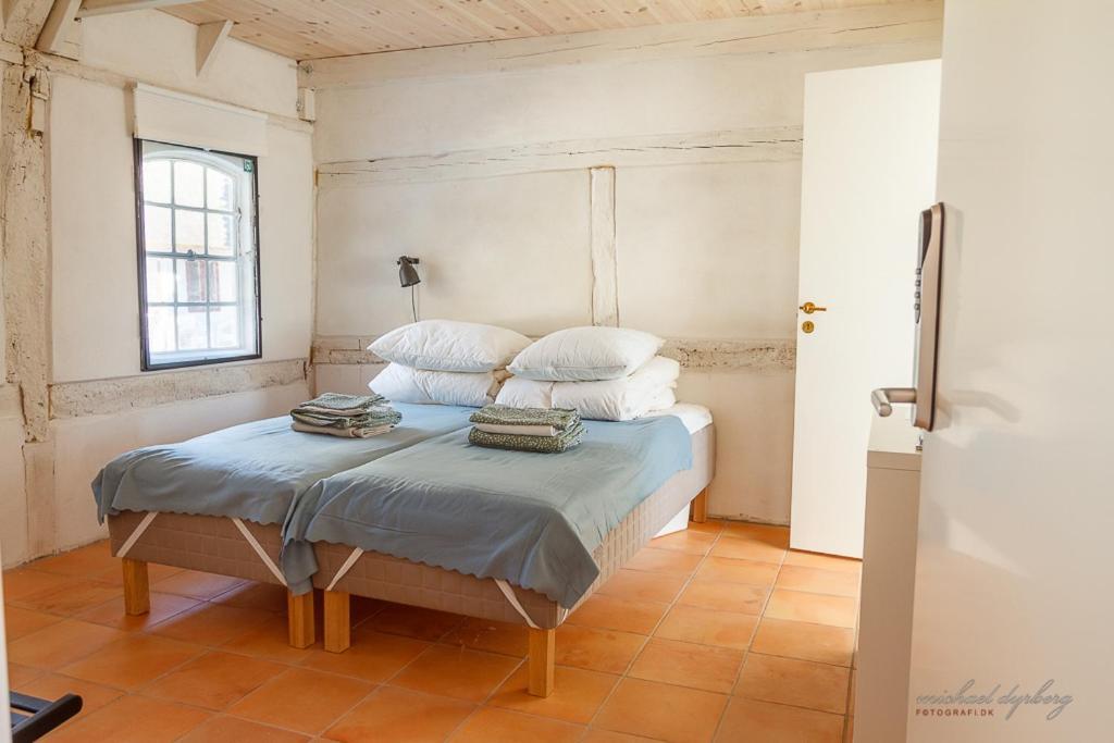 Ragnhilds Gard, Hostel Nyord Екстериор снимка